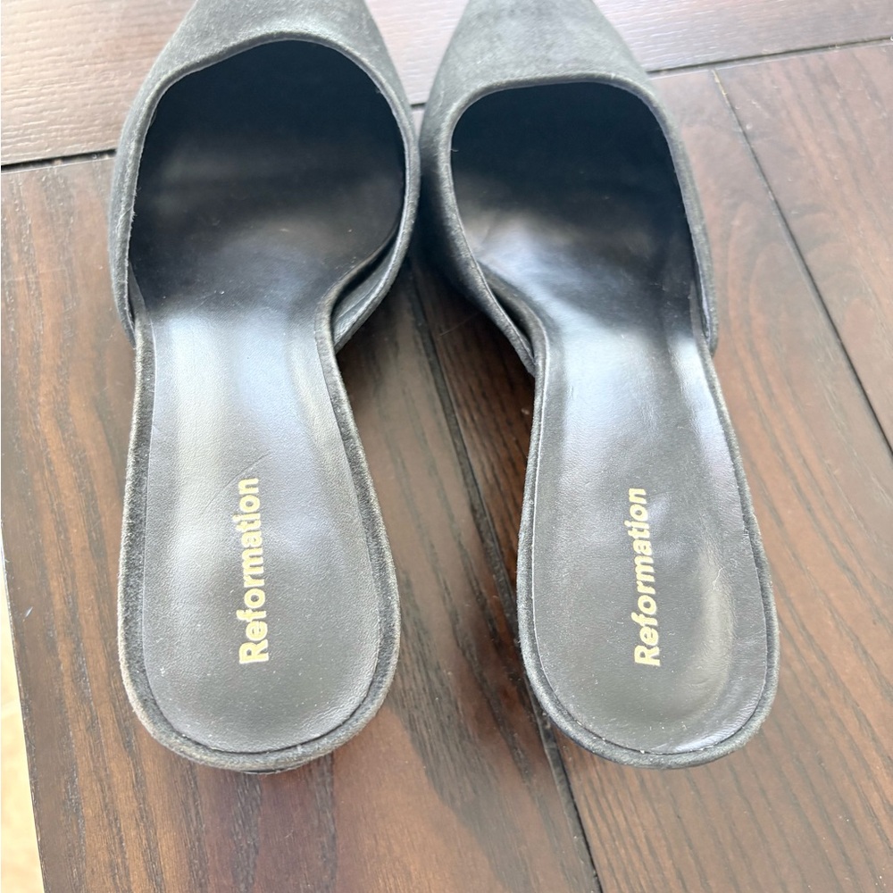 Reformation Black Suede Wilda Kitten Mule - Picture 7 of 9